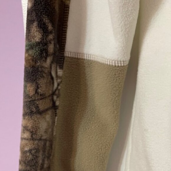 Legendary Whitetails Fleece Quarter Zip (Medium) - Picture 6 of 7